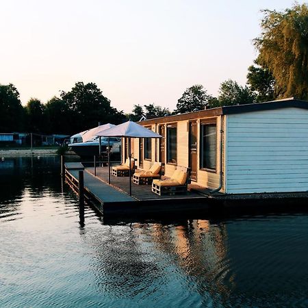 Floatel - De Schans Alphen Aparthotel Benedeneind Bagian luar foto