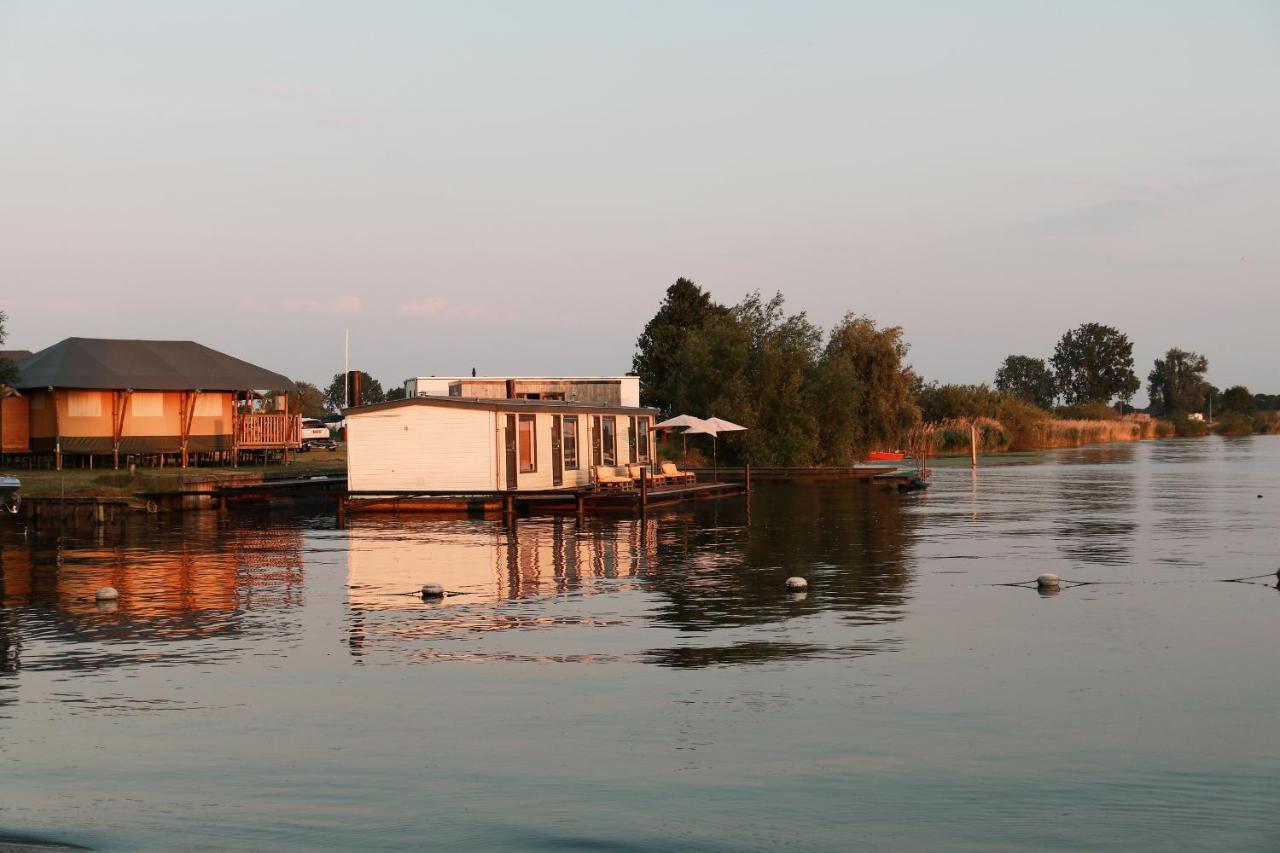 Floatel - De Schans Alphen Aparthotel Benedeneind Bagian luar foto